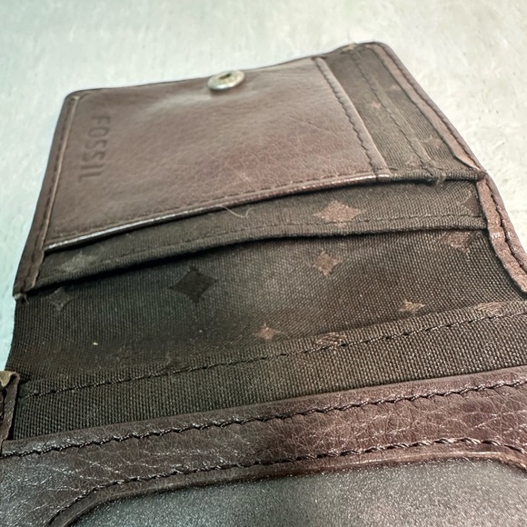 Vintage Fossil Brown Leather Wallet 🗝️ - Picture 8 of 8